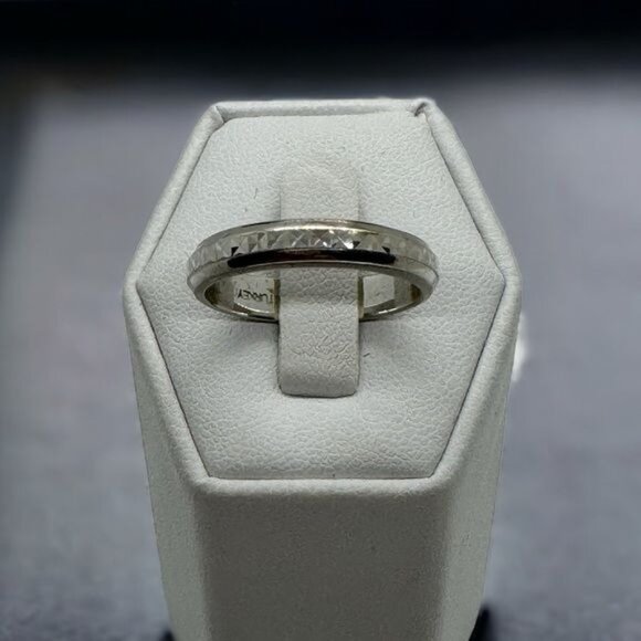 14K White Gold sz9 Faceted *reduced as the underside is dented, see last photo. - Picture 1 of 11